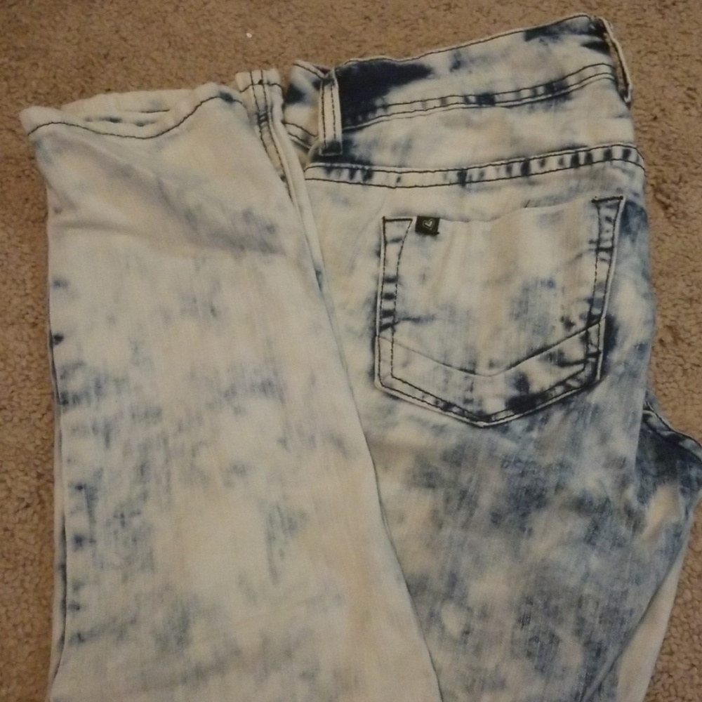 Size 3 Acid Wash Skinny Jeans